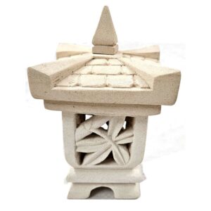 Handgefertigte Gartenlaterne aus Kalkstein mit Bambus-Motiv, 24 cm Höhe